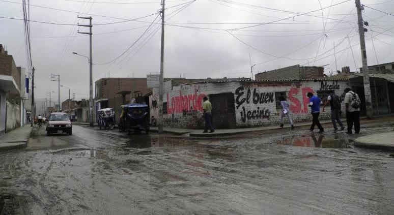  Otro aniego más se registró por las calles de “Dos de Mayo”