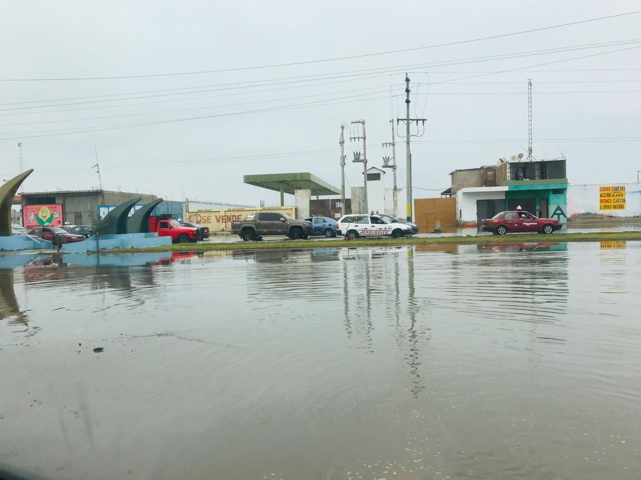 Nuevo Chimbote: viviendas afectadas por colapso del dren de regadío en el río Lacramarca