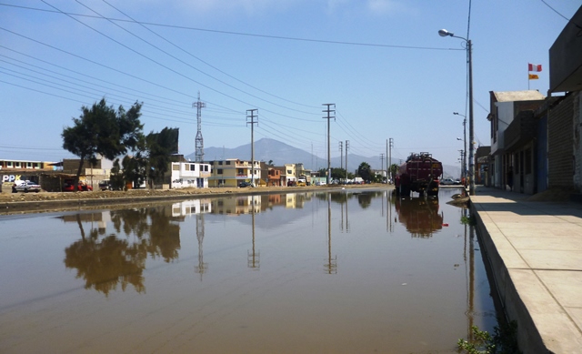 Aniego afecta a pueblo joven Miraflores Alto por enésima vez