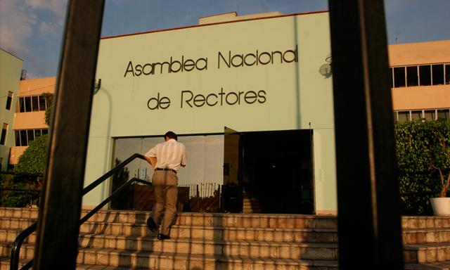 Advierten que grados y títulos ya no deben ser registrados en ANR