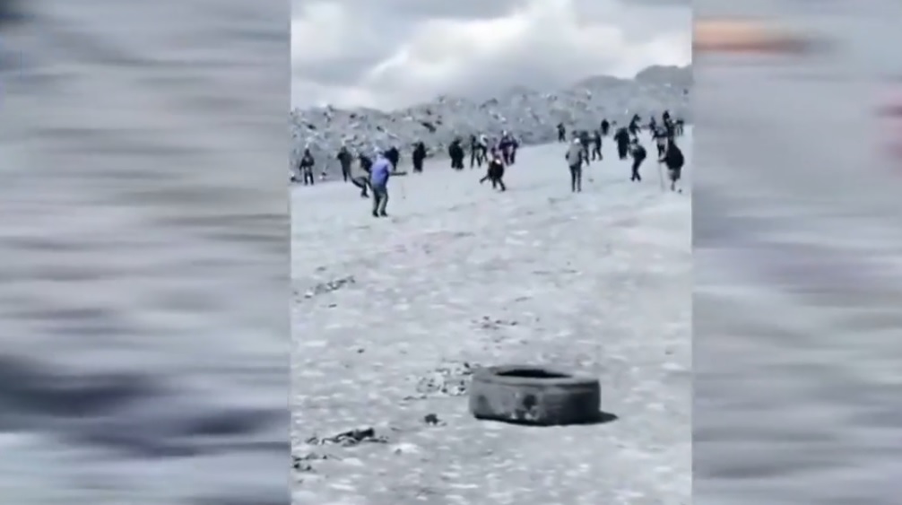 Áncash: Comuneros de Huaripampa atacan campamento de Antamina y se enfrentan a policías 