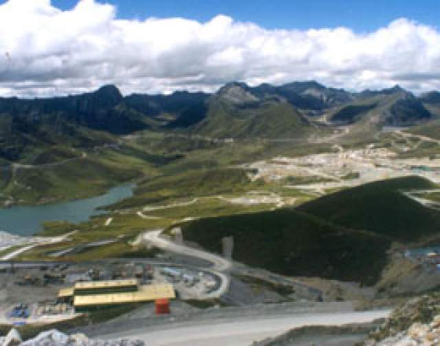 Piden que debate sobre distribución del canon minero sea maduro y serio