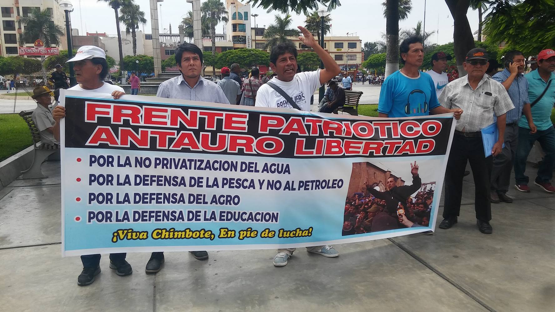 Chimbote: con plantón seguidores del preso Antauro Humala exigen su liberación 