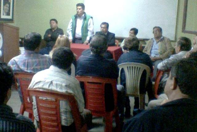 Apristas denuncian serios cuestionamientos éticos a candidato regional Wilder Calderón