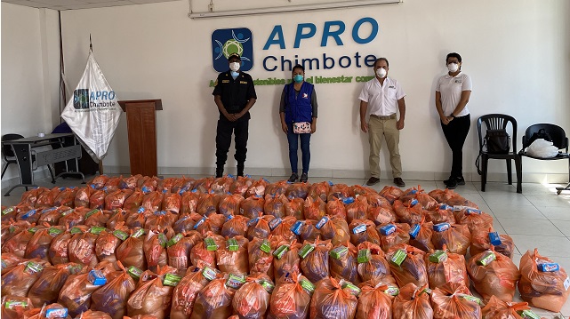 Aprochimbote y Aproferrol donan 5 toneladas de alimentos a familias de Tambo Real aisladas por coronavirus