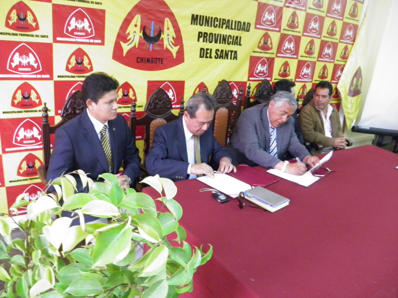 10 mil árboles serán sembrados en varias zonas de Chimbote