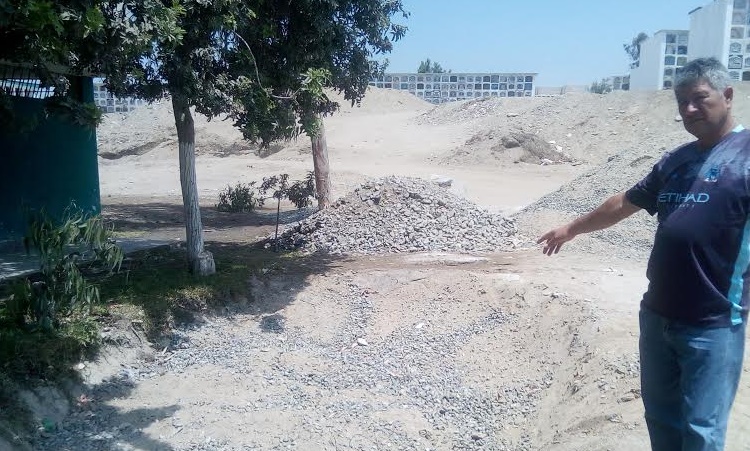 Camposanto “Divino Maestro” de Chimbote insiste en evitar uso de agua en floreros