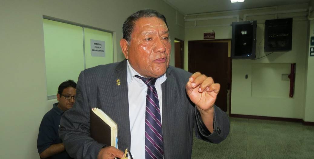 Abogado Luís Arroyo vuelve a recusar a otro juez y apelación a su condena sigue sin fecha