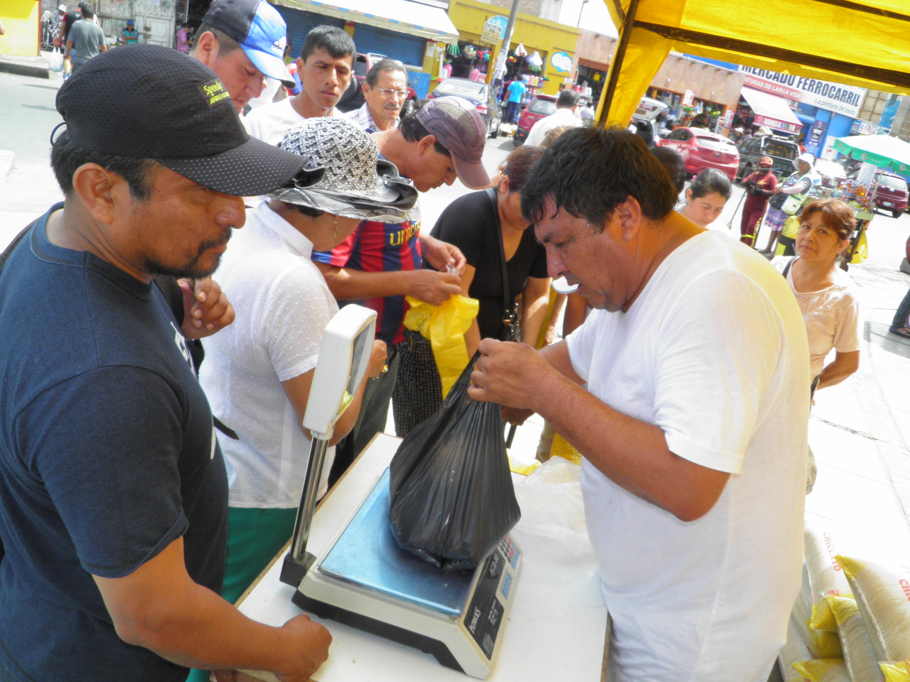 Chimbote: agricultores del valle ofrecen arroz a precio por debajo del mercado
