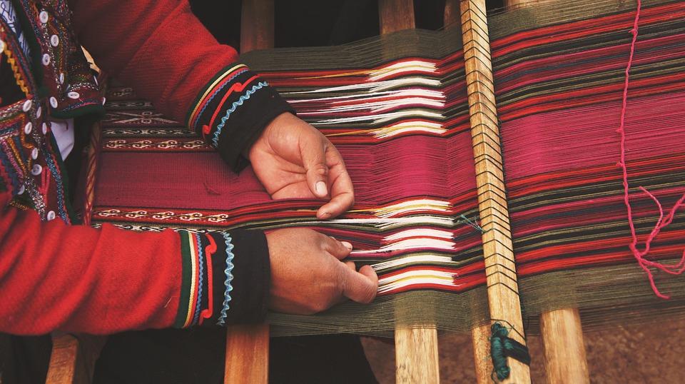 Artesanos serán certificados como evaluadores  del talento textil del Perú