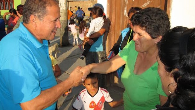 Arturo Torres Calderón:  “Las fileteras merecen respeto a sus derechos”