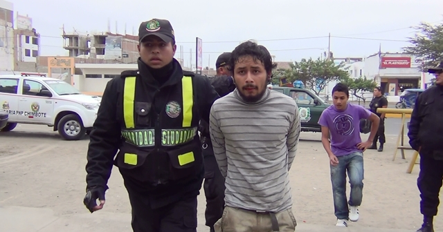 Serenos capturan a delincuente que asaltaba a escolares