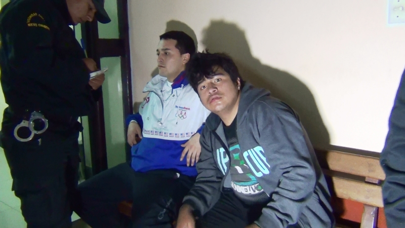  Capturan a sujetos que asaltaron a una joven y le robaron su laptop