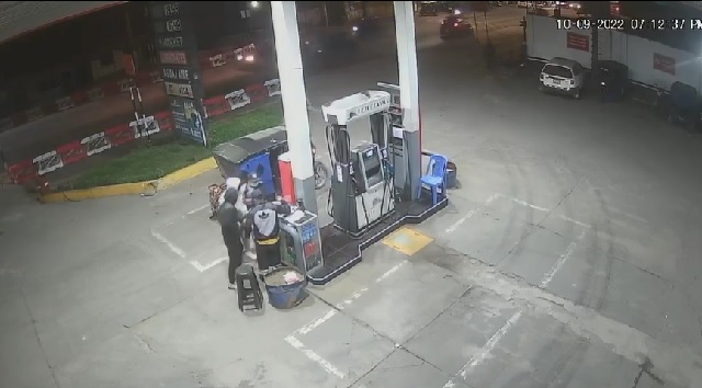 Tres delincuentes asaltan a mano armada un grifo en Casma