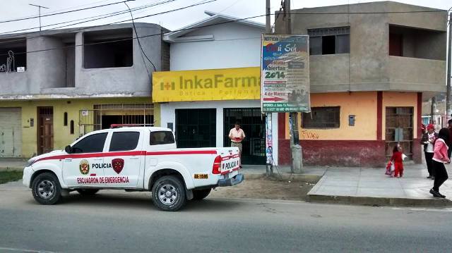 Toman por asalto farmacia para robarse dinero y medicamentos en furgoneta en Chimbote