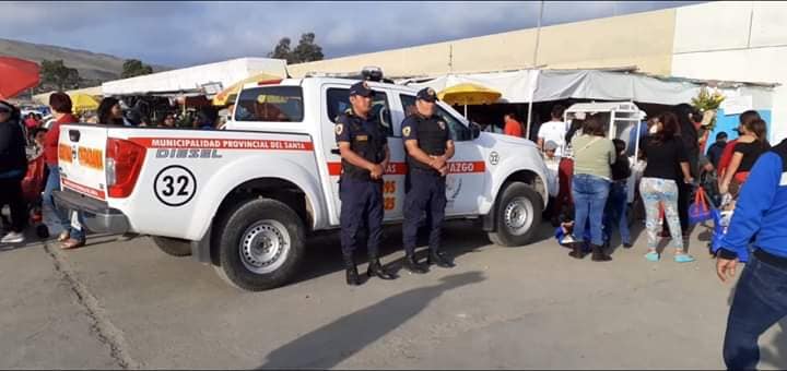 Chimbote: Serenazgo y Policía Municipal atendieron a la población en el “Divino Maestro”
