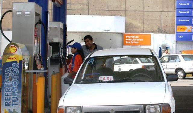  Choferes denuncian que grifos han incrementado casi 2 soles el precio de GLP