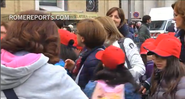 Niños y profesores participaron en la audiencia general con el Papa (Video)