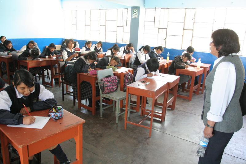 Gobierno dará prioridad al sector Educación en el presupuesto nacional del 2015