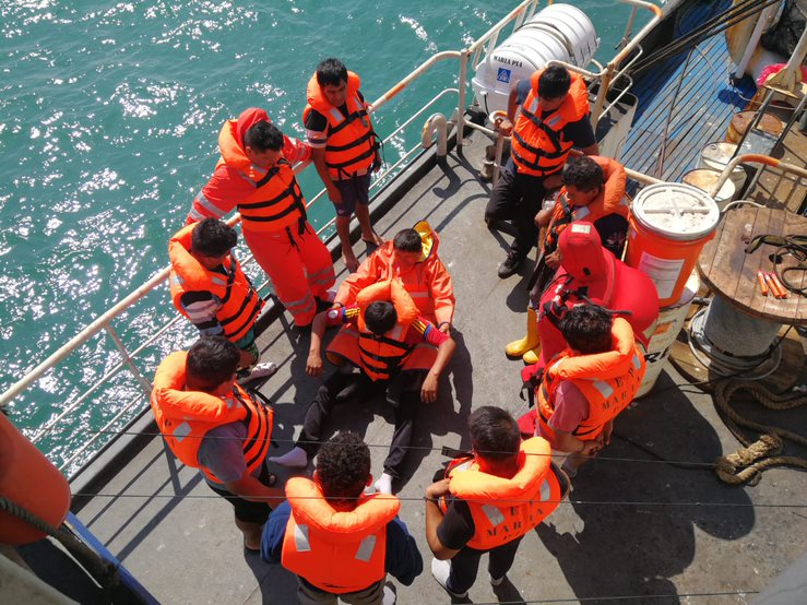 “Austral Group” capacita a sus tripulaciones en navegación especializada,  seguridad, salud y nutrición