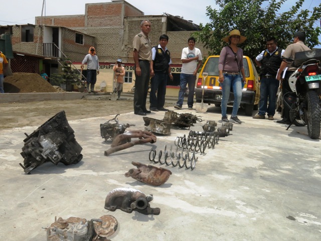 Intervienen a sujeto e incautan autopartes de vehículo que era desmantelado en Chimbote