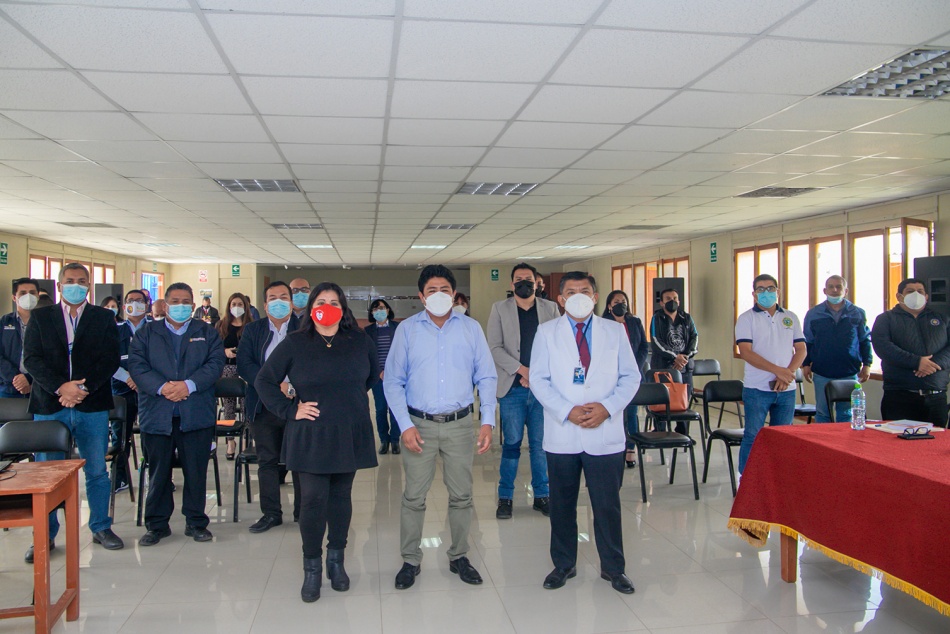 Gobernador de Áncash se reúne con autoridades regionales del sector Salud  