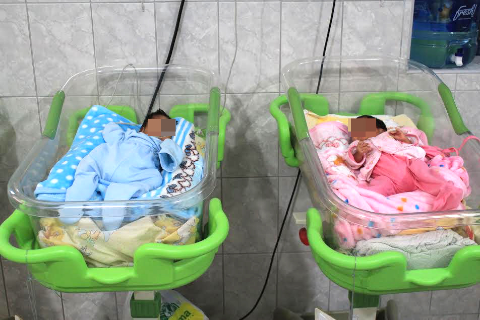 Chimbote: mellizos recién nacidos necesitan ayuda para determinar mal cardiaco