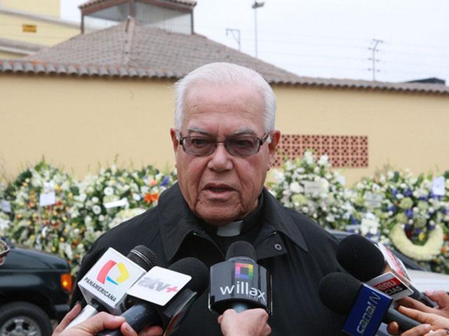 Bambarén hizo llamado a médicos a pensar en enfermos y no en los "bolsillos"