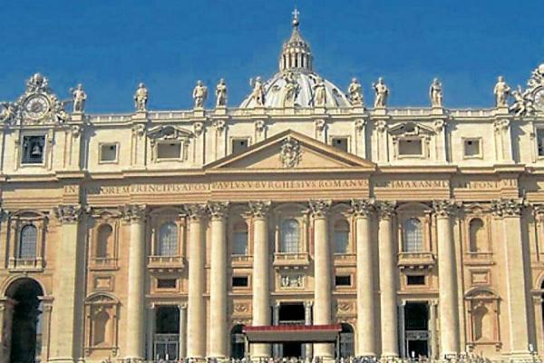 Francisco aprueba ley para evitar blanqueo de capitales en el Vaticano (Video)