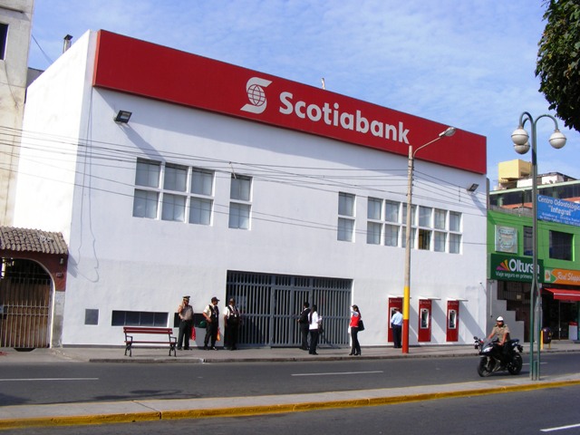 Chimbote: Intervienen a 2 trabajadores que pretendían cobrar CTS con documentos falsos