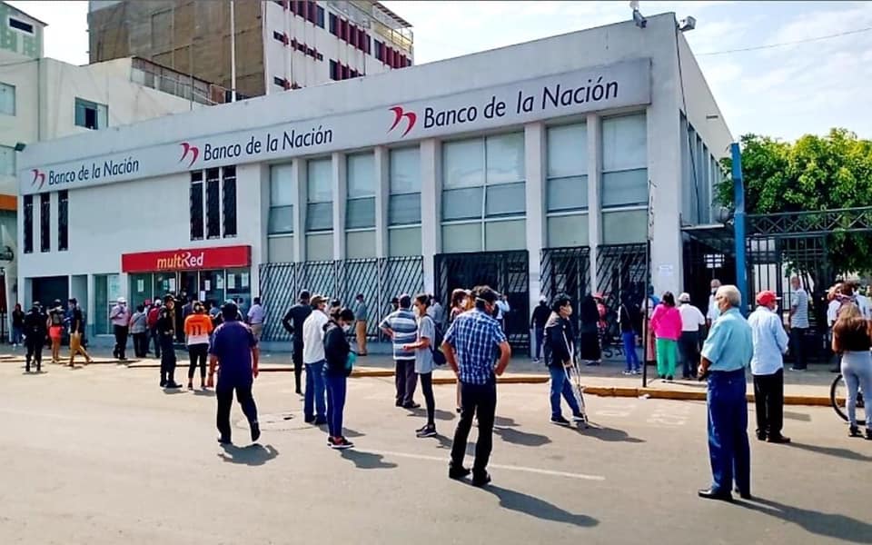 Asaltan a jubilado tras cobrar su pensión en Banco de La Nación de Chimbote