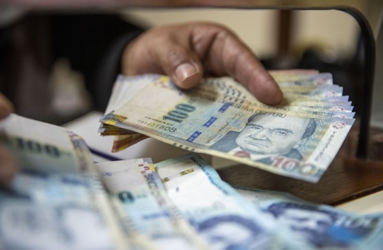 Guerra de bancos eleva tasas de interés: mira cuáles pagan más por depósitos a plazos 