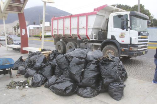 Chimbote: personal de Limpieza Pública recolectó 180 toneladas de basura del casco urbano