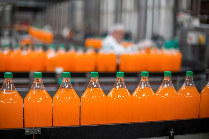 Aprueban cinco normas técnicas para la calidad en seguridad digital, industria de bebidas y sectores estratégicos