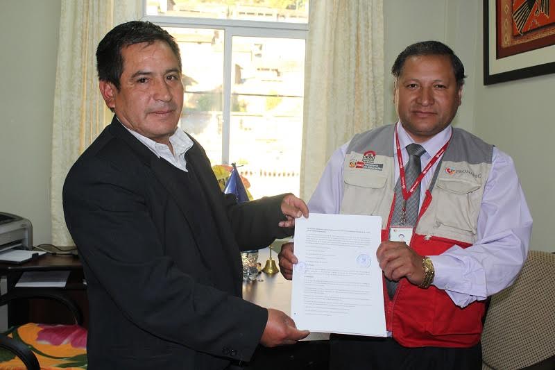 Programa de becas suscribe convenios con gobiernos locales de Áncash