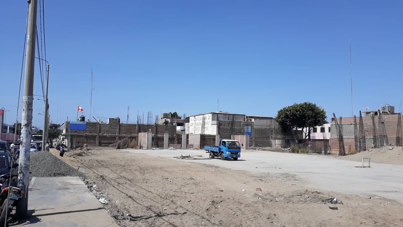 Chimbote: siguen esperando que se reinicie la reconstrucción del colegio Belaunde 