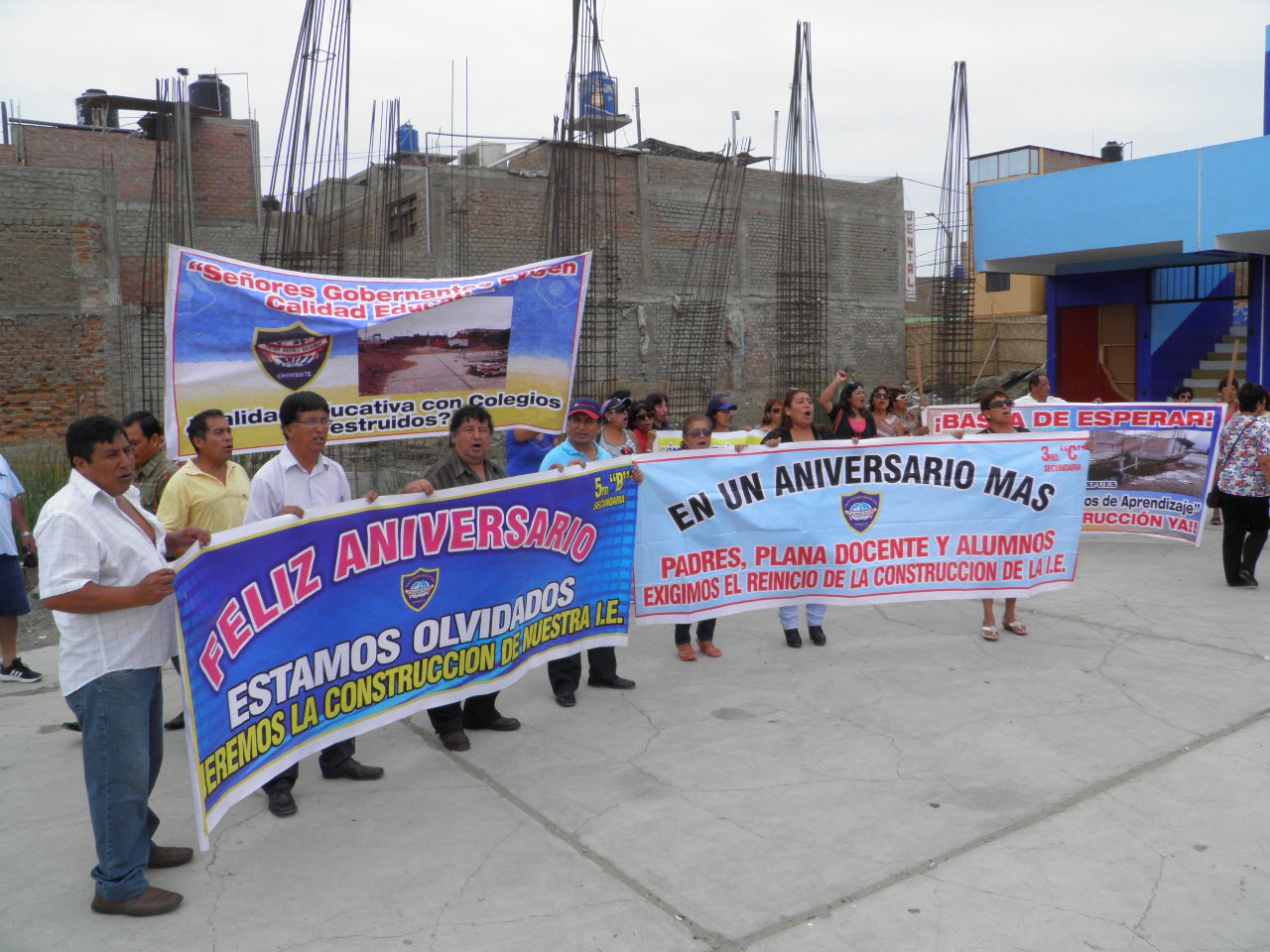 Chimbote: vuelven a protestar por reconstrucción del colegio Belaunde