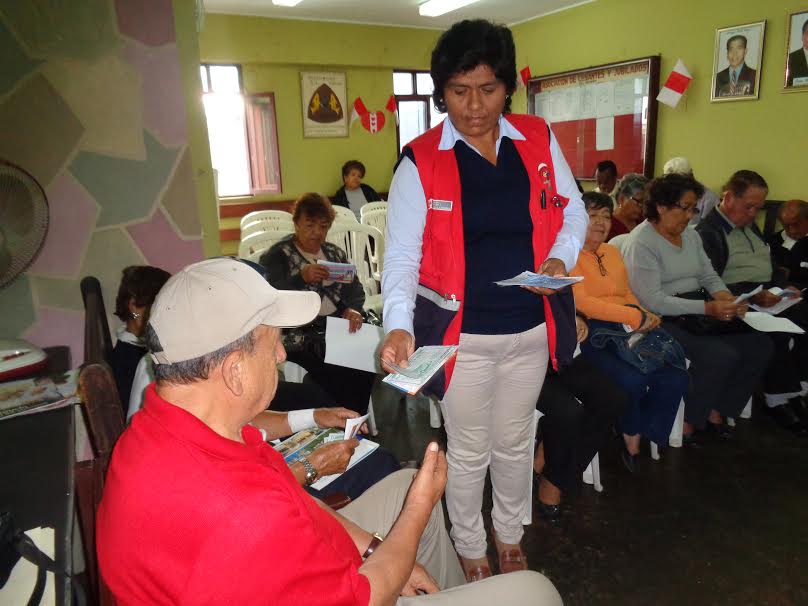 Beneficencia de Chimbote dio charlas informativas a pensionistas de la comuna provincial
