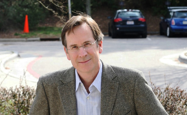 El periodismo y el ‘lado oscuro’: entrevista de Gutavo Gorriti a Phil Bennett