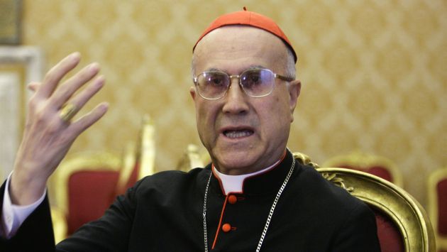 Tarcisio Bertone en el Vaticano: "Me acusa una red de cuervos y víboras"