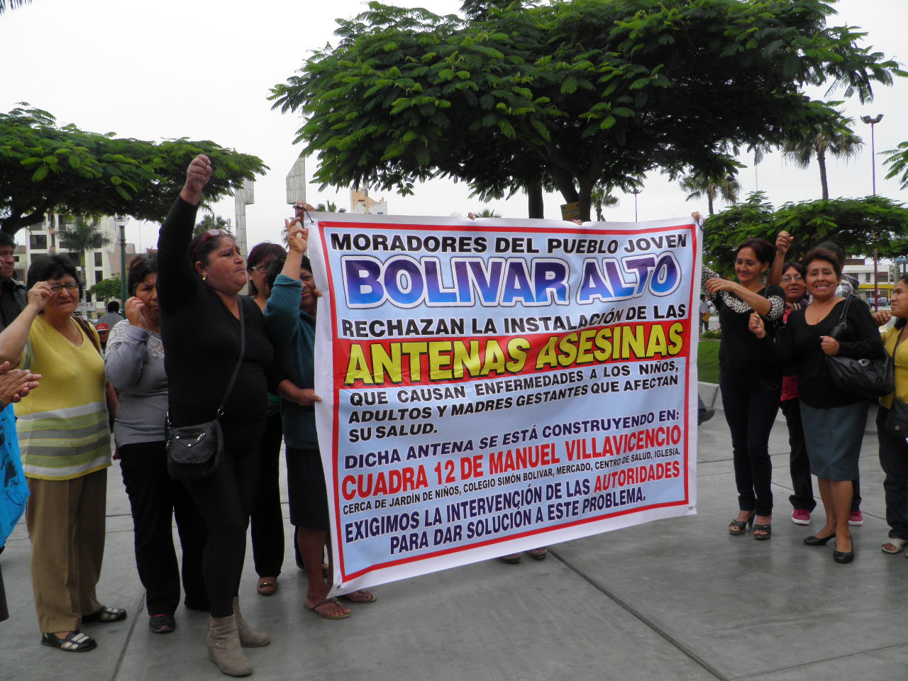 Chimbote: Vecinos de “Bolívar Alto” exigen erradicación de antenas 