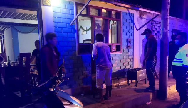 Intervienen a 7 sujetos que celebraban Día del Amor con alcohol y en toque de queda en Chimbote