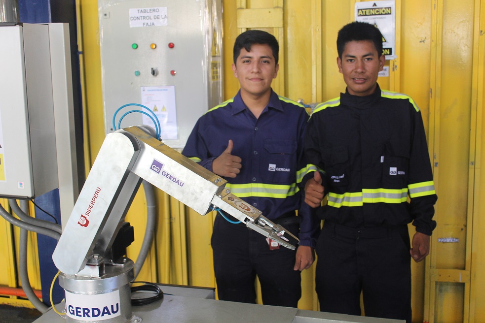 Chimbote: más de 5,000 estudiantes beneficiados con proyectos promovidos por SiderPerú