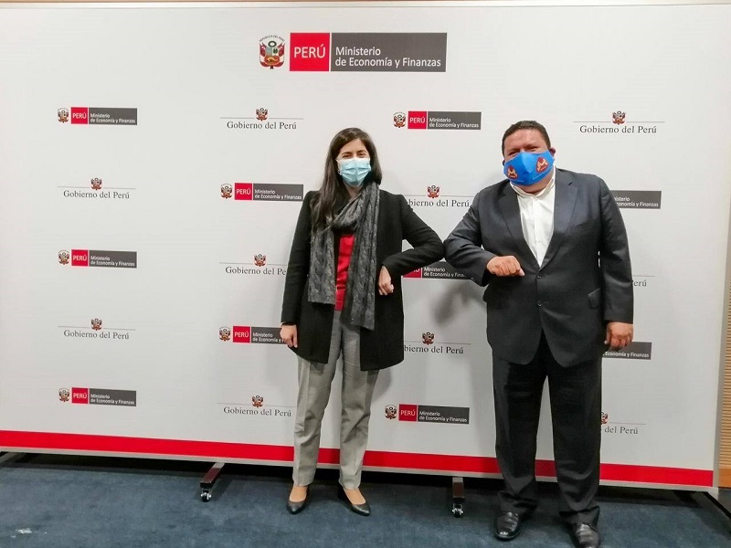 Briceño se reunió con ministra de Economía, quien respalda adquisición de planta de oxígeno por municipios