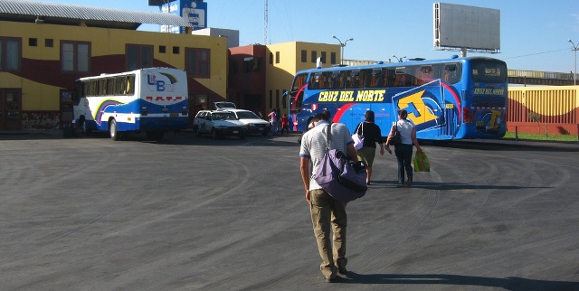 Asaltan bus de “Cruz del Norte” que partió de Chimbote a Lima 
