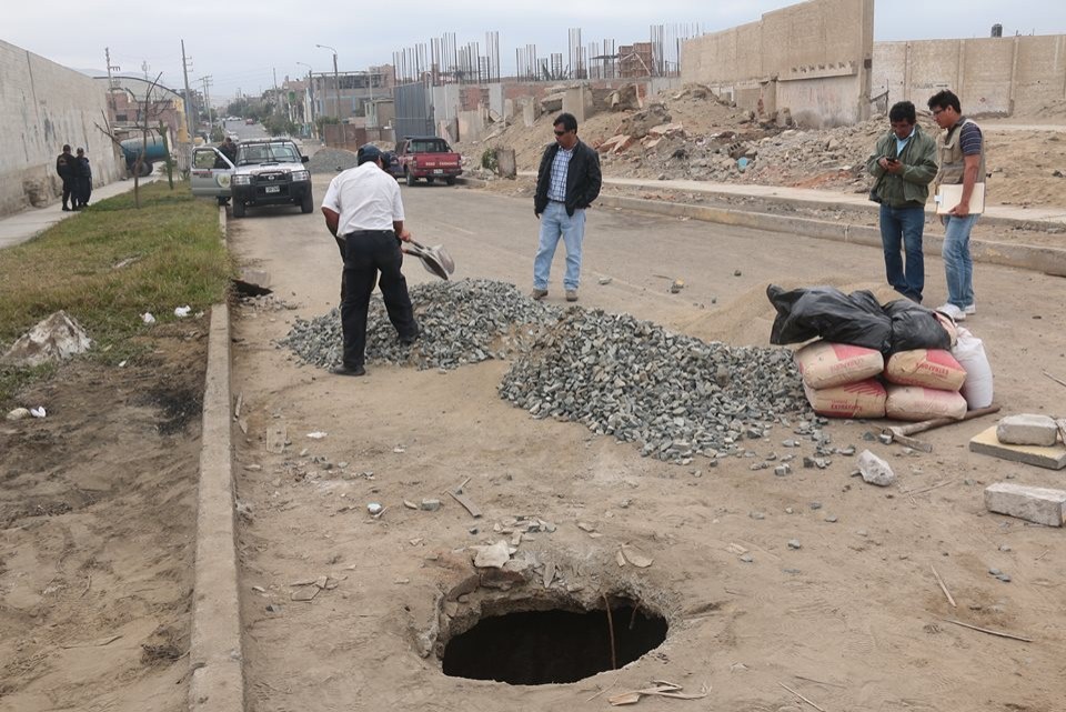 Otro  buzón fue tapiado por arrojar desechos al mar de Chimbote sin el debido tratamiento 