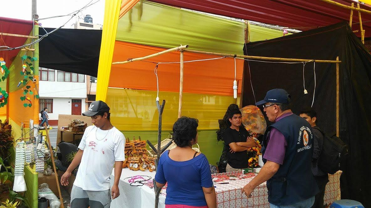 Inspeccionan  instalación de cableado eléctrico en  feria artesanal en avenida Pardo