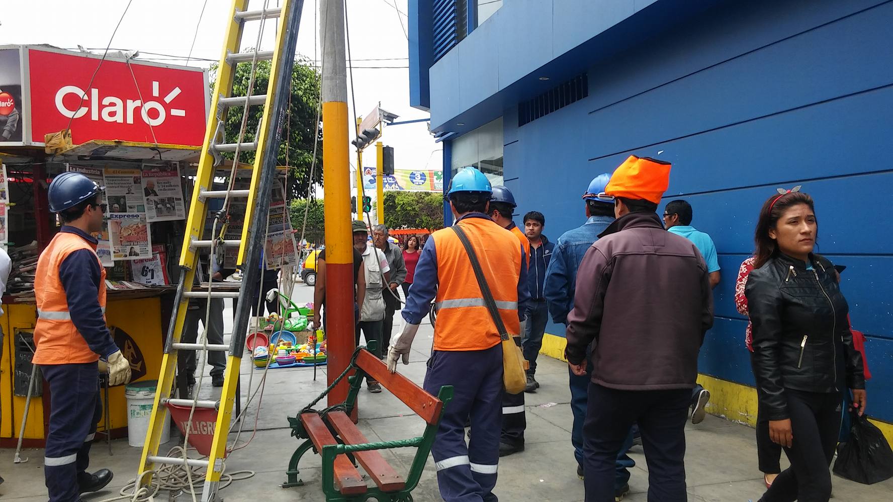 Detectan conexiones clandestinas de energía eléctrica en varios locales céntricos de Chimbote