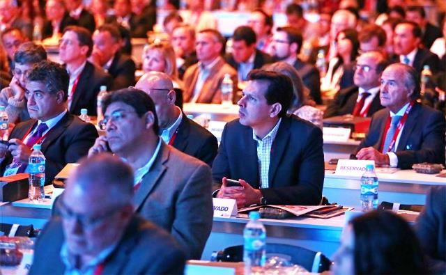 Empresarios de CADE opinan que debe prohibirse postulación de candidatos que estuvieron en prisión