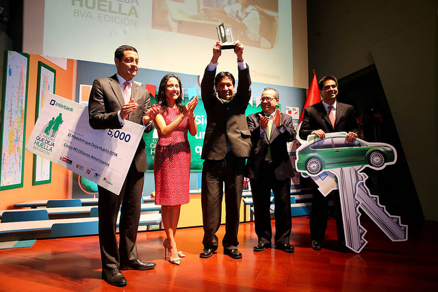 Docente egresado de Uladech Católica ganó concurso nacional "El maestro que deja huella"
